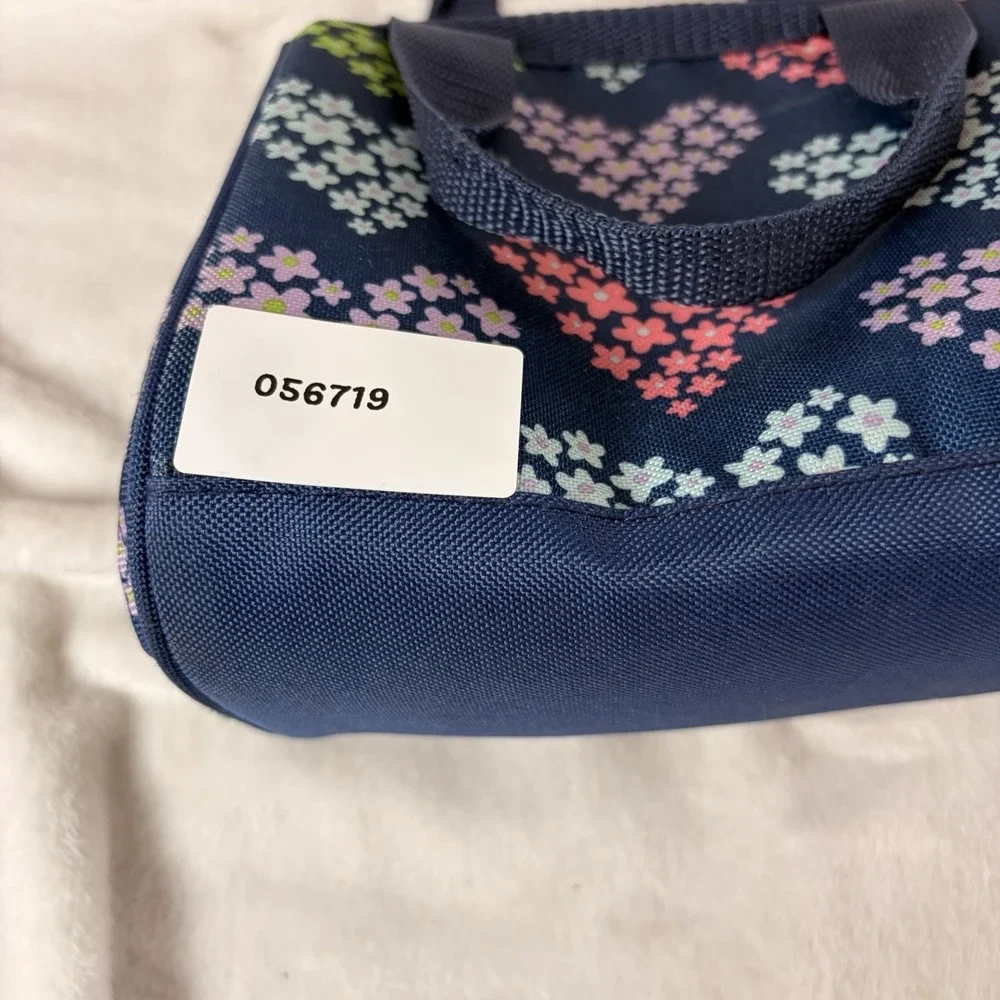 Fit and Fresh lunch cooler Bag Navy blue Multi-color hearts Zippered closure EUC